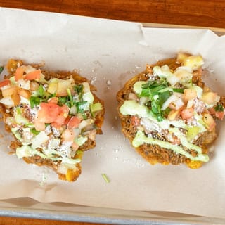 Carnitas Tostones (2pcs)